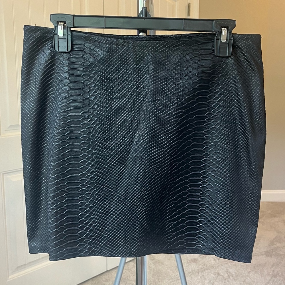 Black Faux Snake Skin Bailey 44 Pencil Skirt (M)
